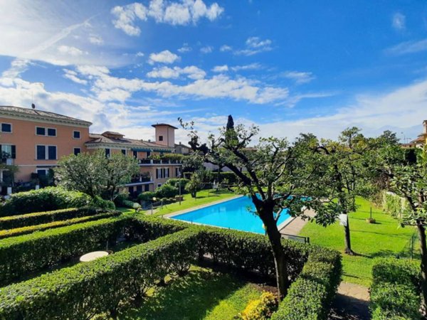 appartamento in vendita a Gargnano in zona Bogliaco