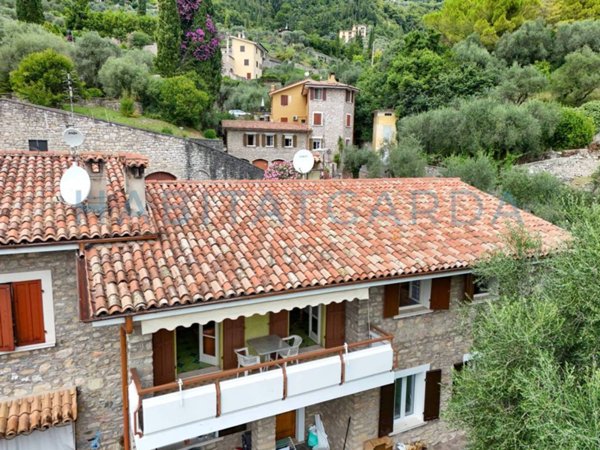 appartamento in vendita a Gargnano in zona Villa