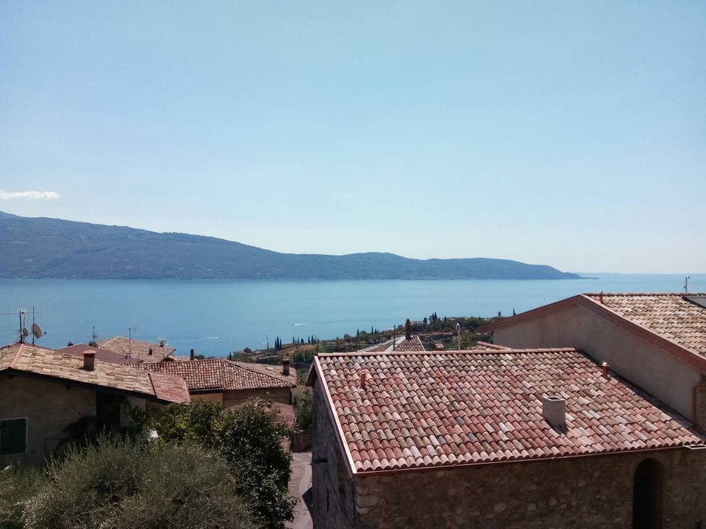 casa indipendente in vendita a Gargnano in zona Fornico