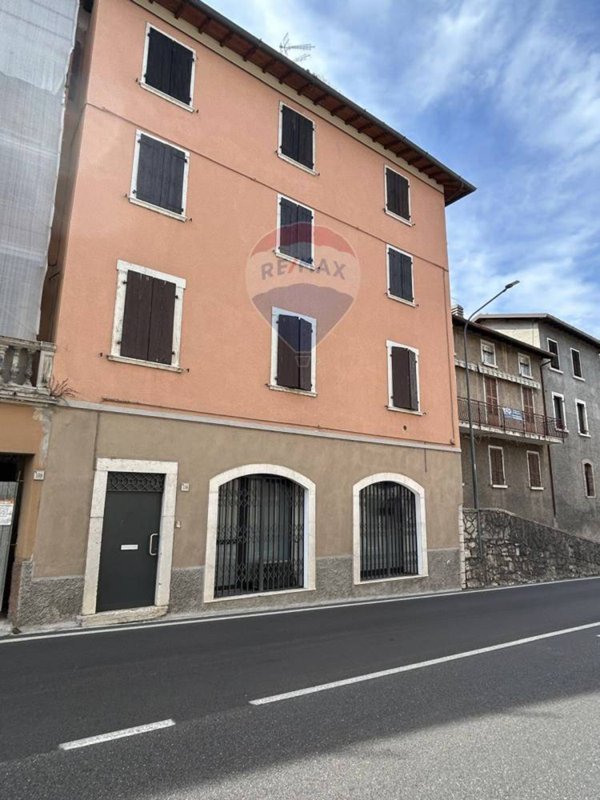 appartamento in vendita a Gargnano