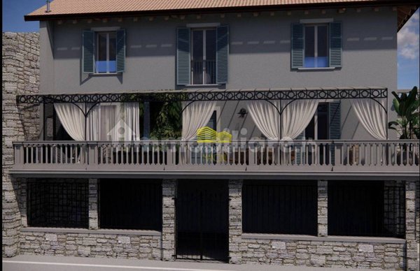 casa indipendente in vendita a Gargnano
