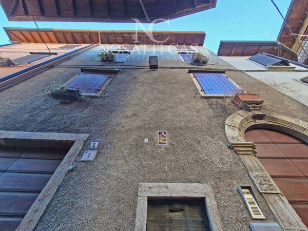 casa indipendente in vendita a Gargnano in zona Bogliaco