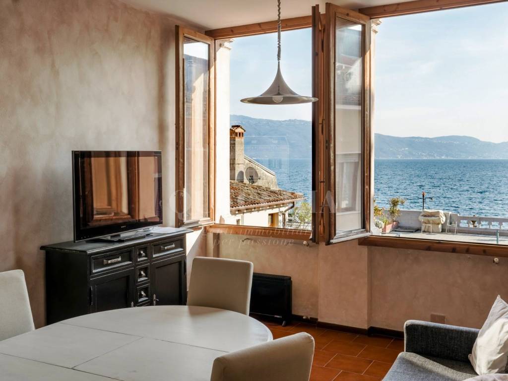 appartamento in vendita a Gargnano