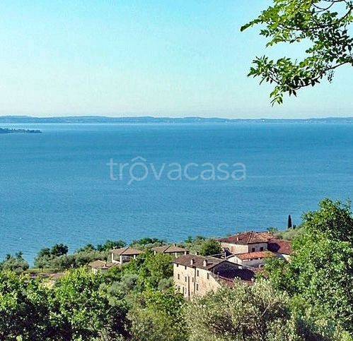 casa indipendente in vendita a Gargnano in zona Bogliaco