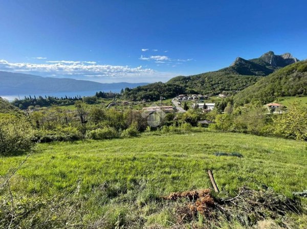 terreno agricolo in vendita a Gargnano in zona Navazzo