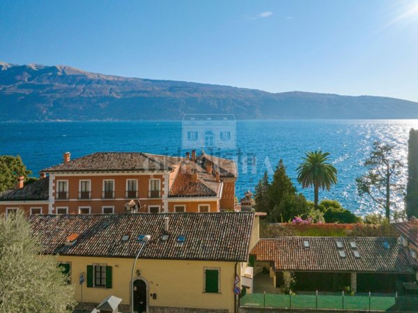 appartamento in vendita a Gargnano