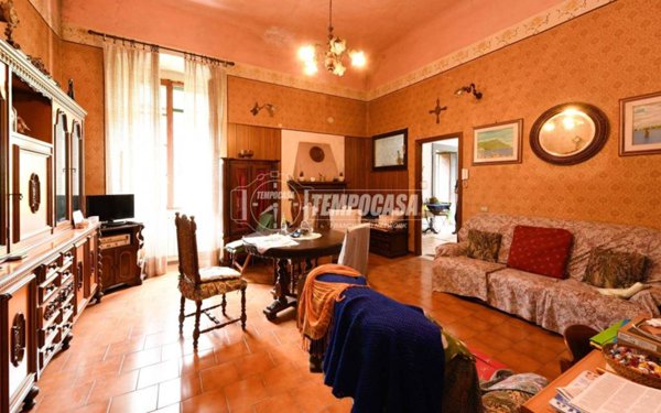 appartamento in vendita a Gargnano in zona Bogliaco