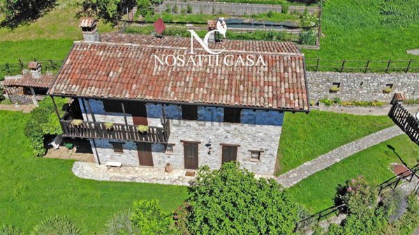 casa indipendente in vendita a Gargnano in zona Formaga