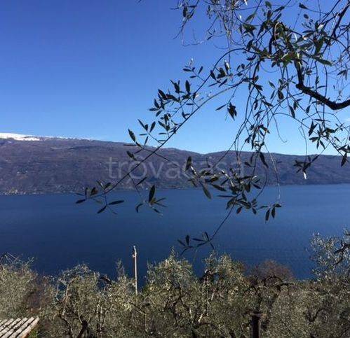 casa indipendente in vendita a Gargnano