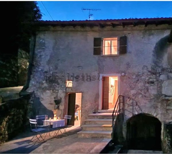 casa indipendente in vendita a Gargnano in zona Muslone