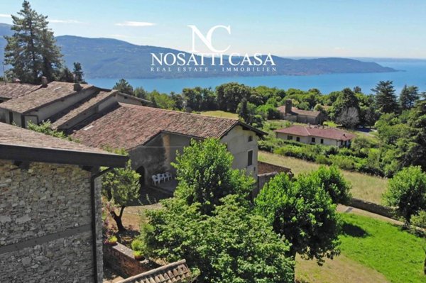 appartamento in vendita a Gargnano in zona Liano