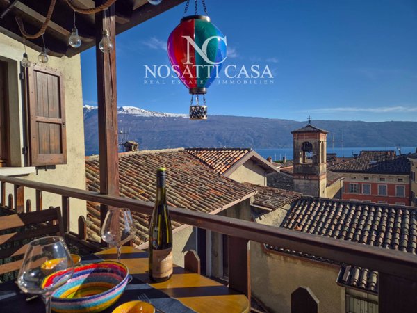 appartamento in vendita a Gargnano in zona Bogliaco