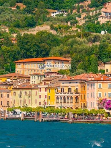 appartamento in vendita a Gargnano in zona Bogliaco