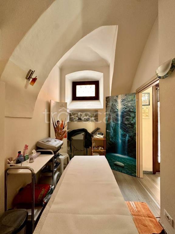 negozio in vendita a Gargnano