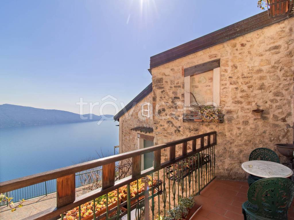 casa indipendente in vendita a Gargnano in zona Muslone