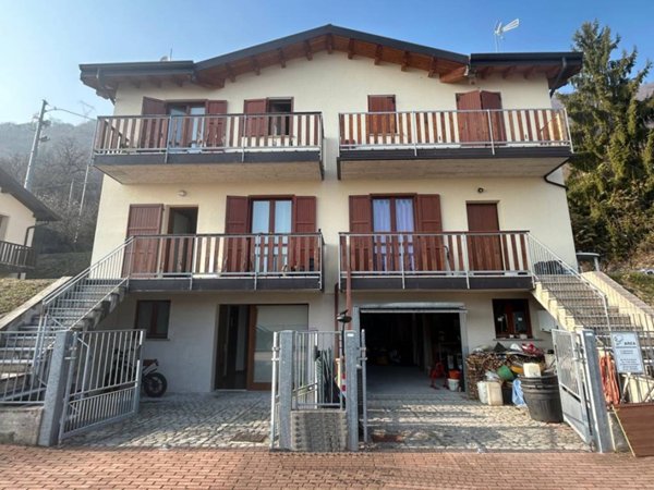 casa indipendente in vendita a Gargnano in zona Villa