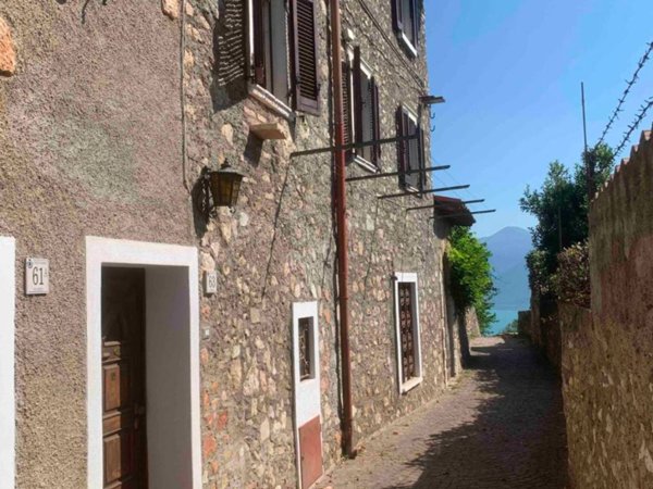 casa indipendente in vendita a Gargnano in zona Muslone