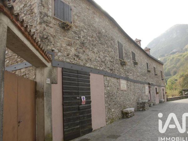 appartamento in vendita a Gargnano