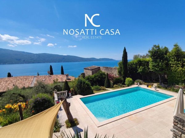 casa indipendente in vendita a Gargnano in zona San Giacomo