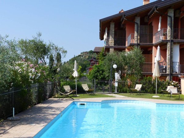 appartamento in vendita a Gargnano in zona Bogliaco