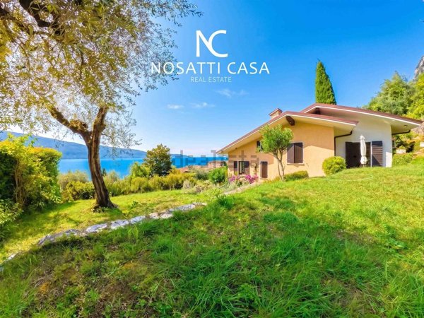 casa indipendente in vendita a Gargnano in zona San Giacomo