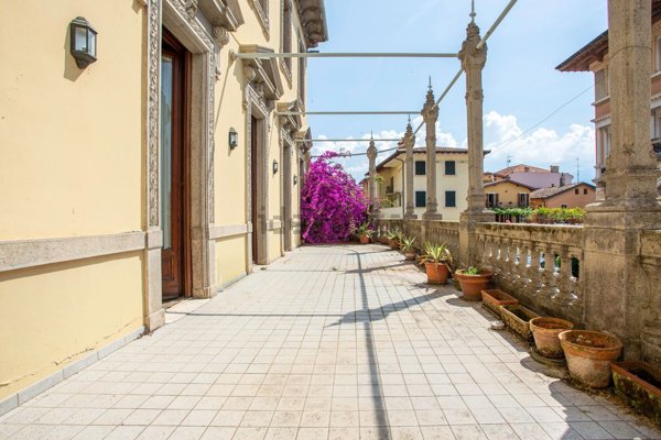 appartamento in vendita a Gargnano in zona Villa
