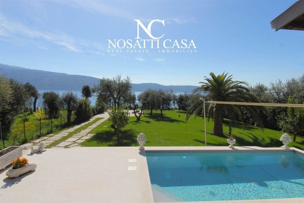 casa indipendente in vendita a Gargnano in zona Bogliaco