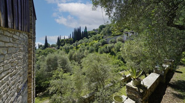 casa indipendente in vendita a Gargnano in zona Villa