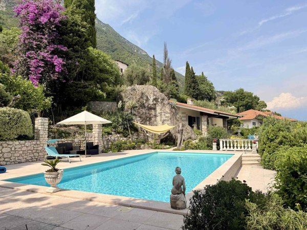 casa indipendente in vendita a Gargnano in zona San Giacomo
