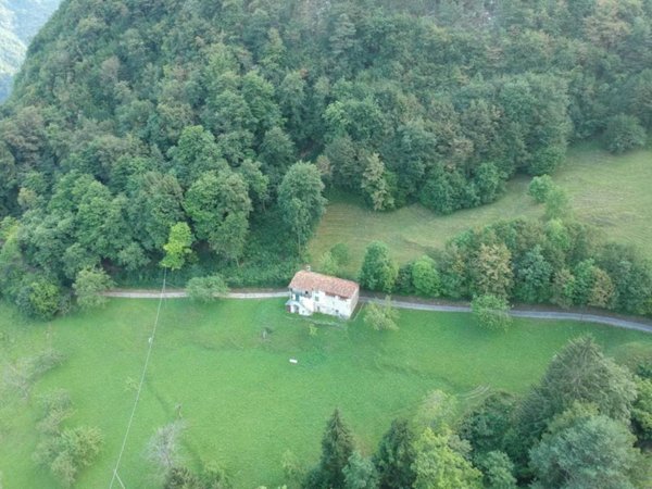 casa indipendente in vendita a Gargnano in zona Costa
