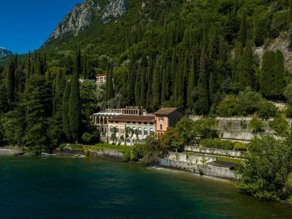 casa indipendente in vendita a Gargnano in zona San Giacomo