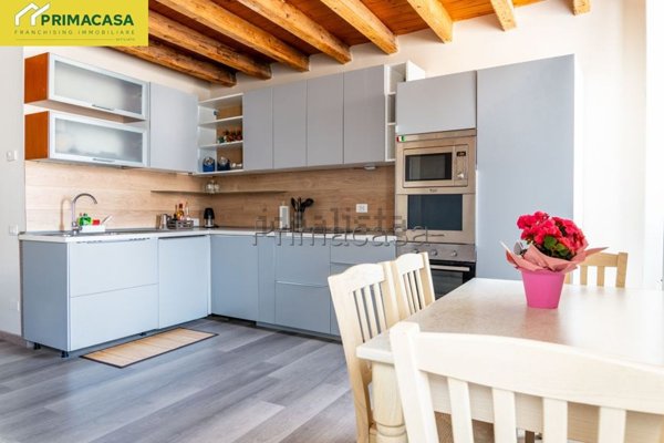 appartamento in vendita a Gargnano in zona Villa