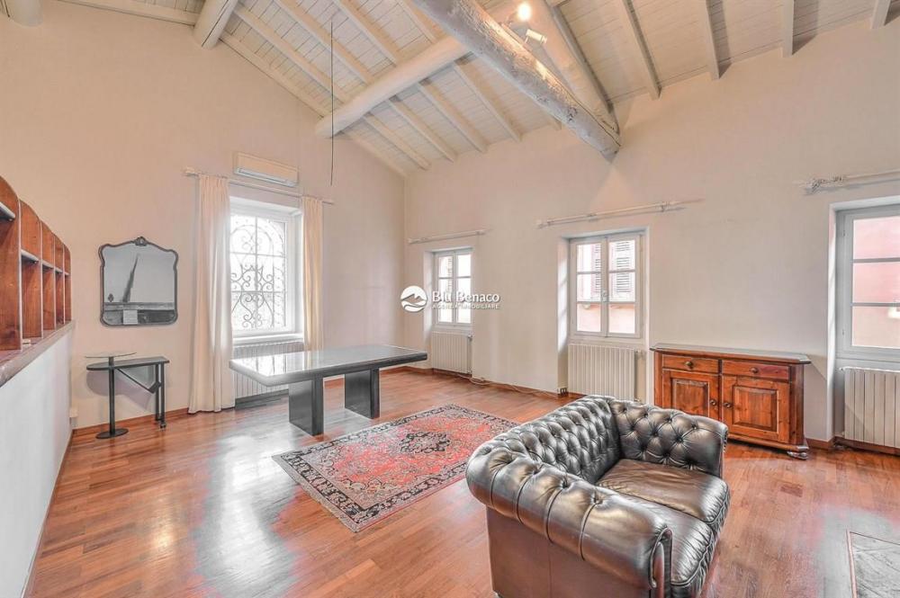 casa indipendente in vendita a Gargnano in zona Villa