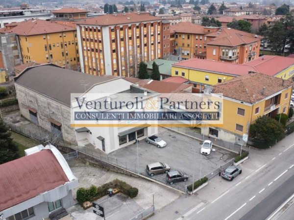 locale commerciale in vendita a Gavardo in zona Sopraponte