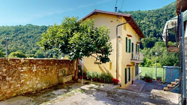 casa indipendente in vendita a Gavardo in zona Sopraponte
