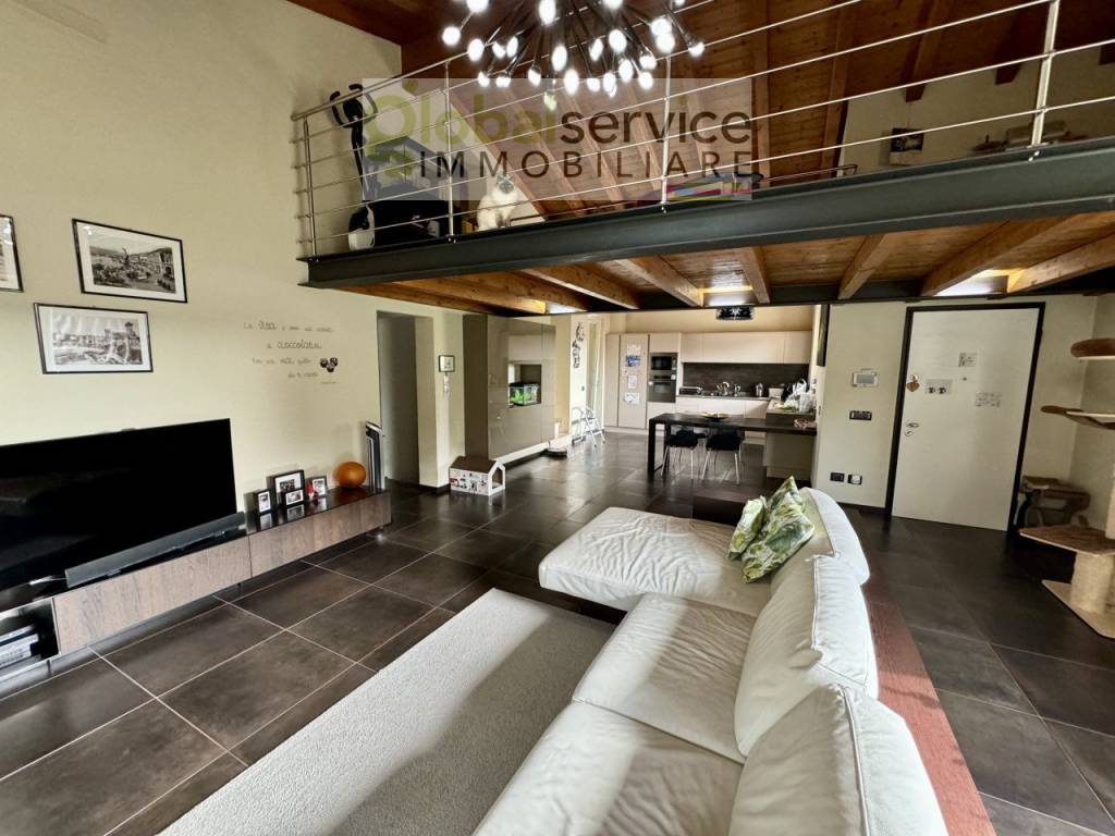 casa indipendente in vendita a Gavardo in zona Sopraponte