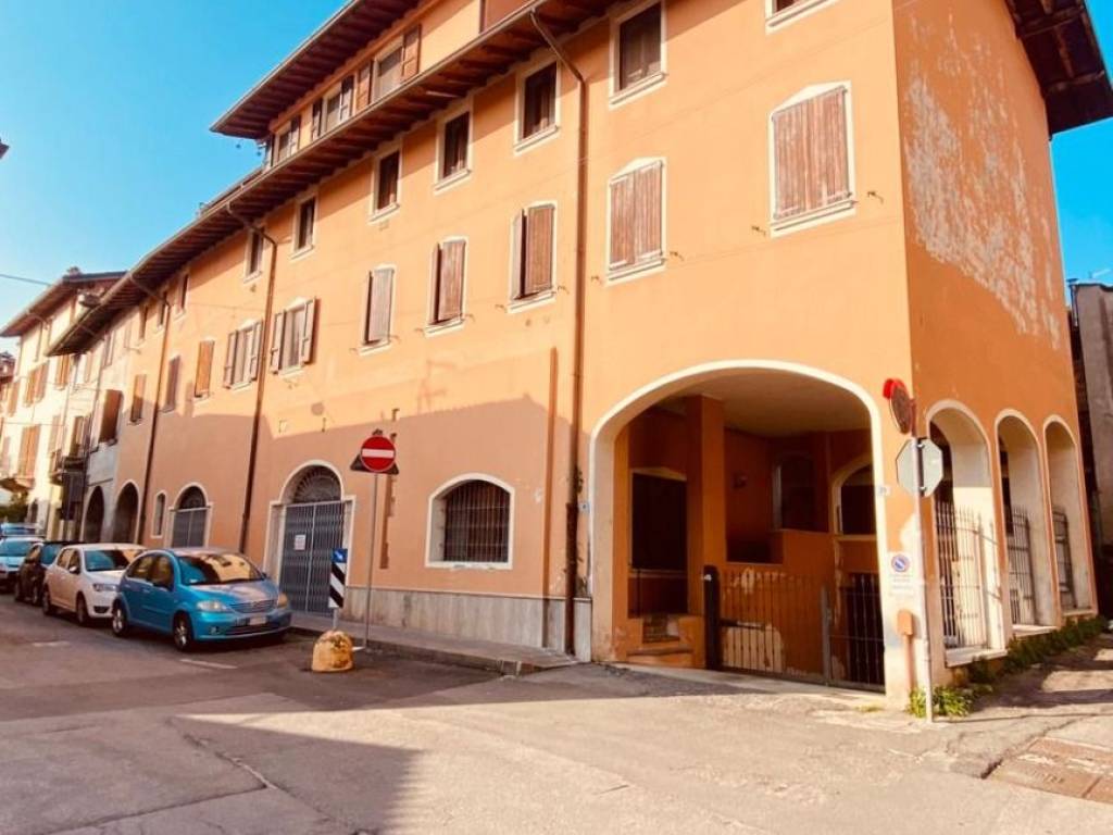 locale commerciale in vendita a Gavardo