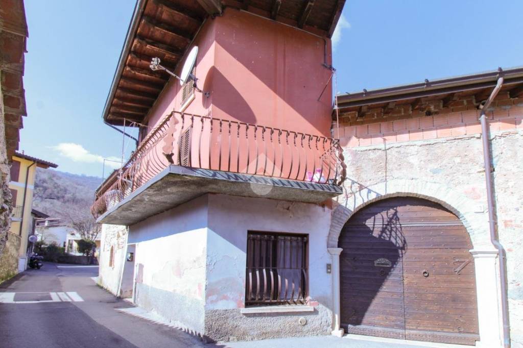 casa indipendente in vendita a Gavardo