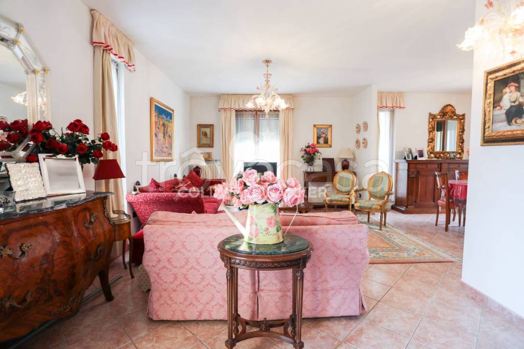 casa indipendente in vendita a Gavardo