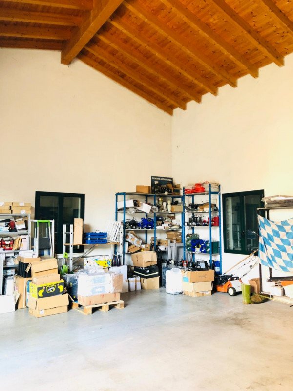 locale di sgombero in vendita a Gavardo
