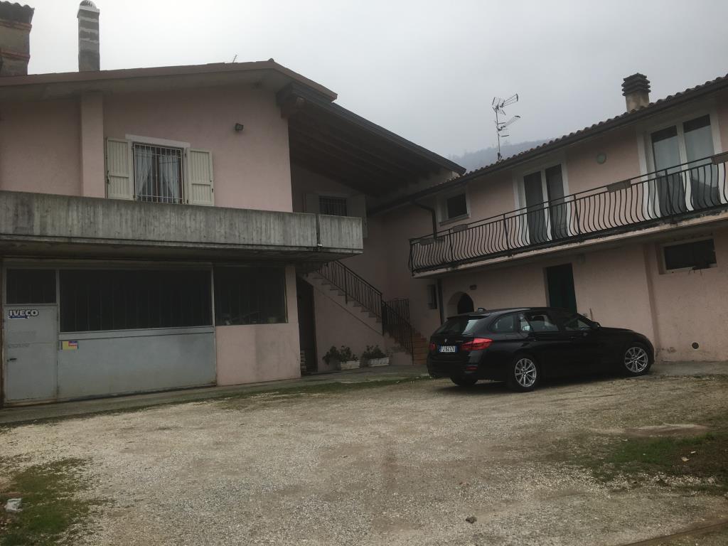 casa indipendente in vendita a Gavardo