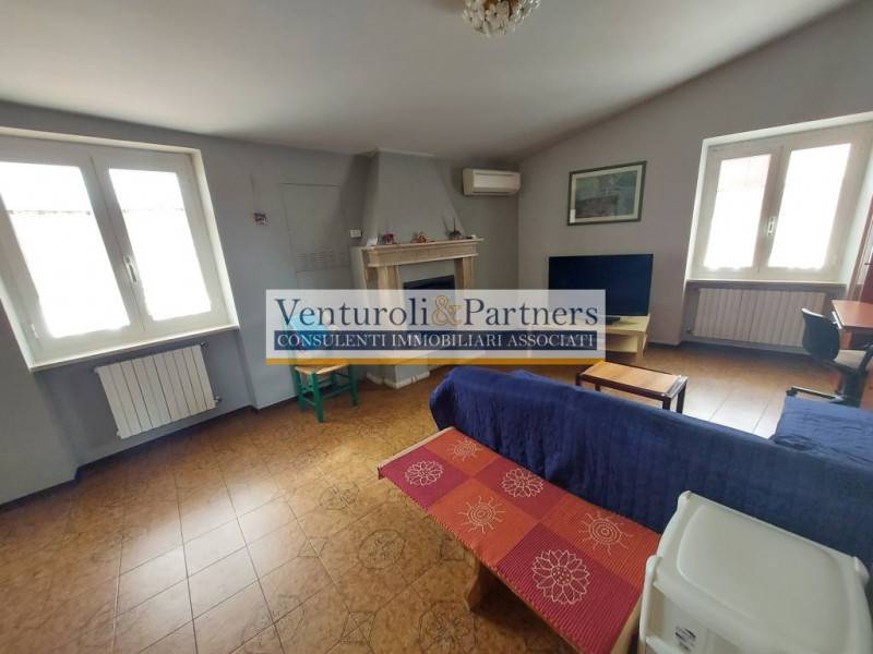 intera palazzina in vendita a Gavardo in zona Sopraponte