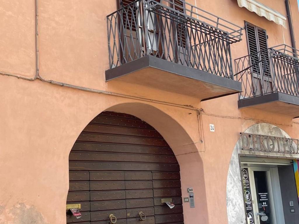 intera palazzina in vendita a Gavardo in zona Sopraponte