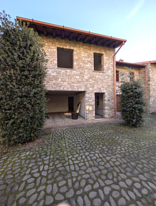 casa indipendente in vendita a Gavardo