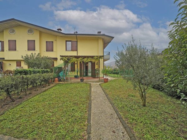 casa indipendente in vendita a Gavardo