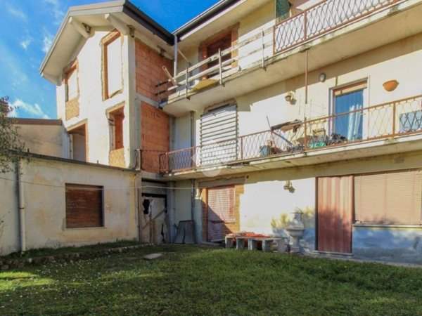 casa indipendente in vendita a Gavardo