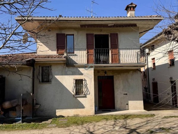 casa indipendente in vendita a Gavardo