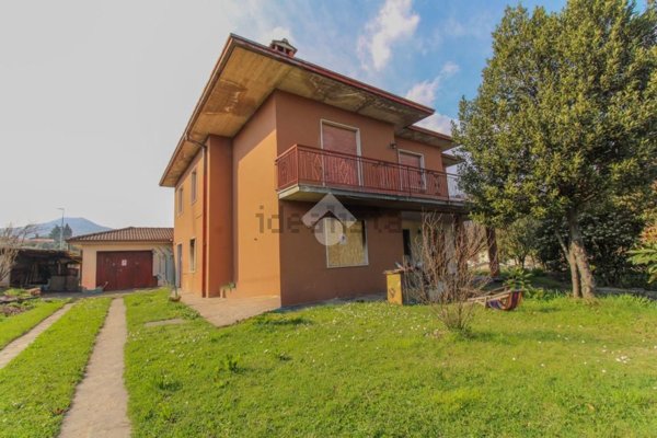 casa indipendente in vendita a Gavardo