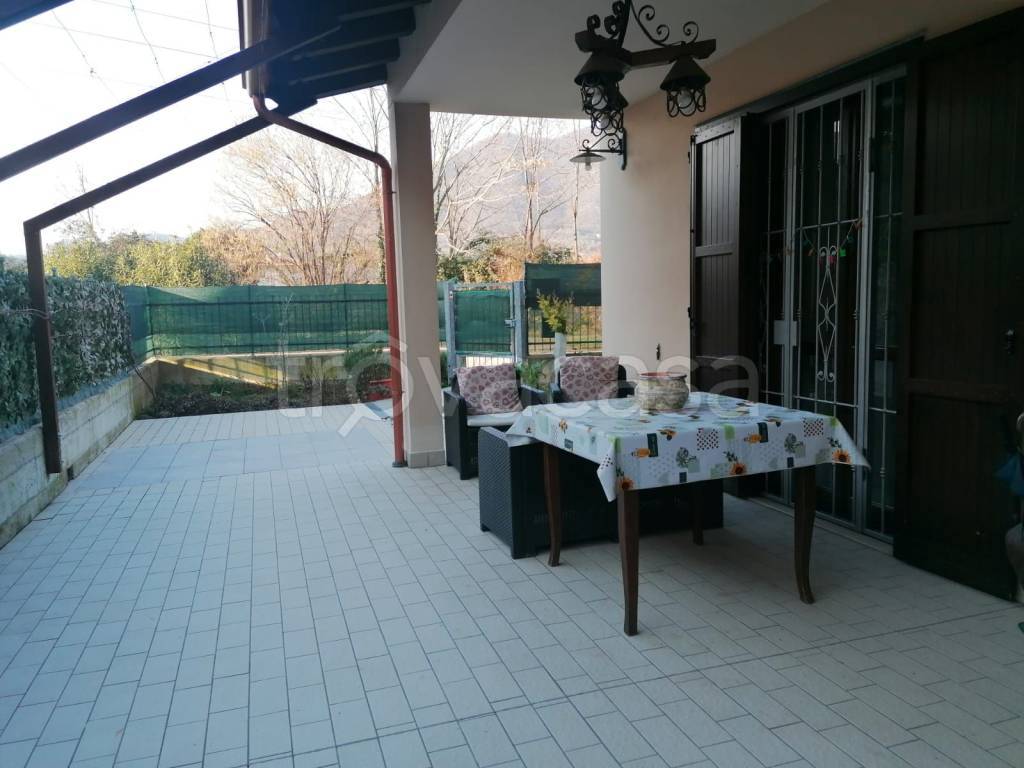 casa indipendente in vendita a Gavardo