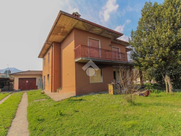 casa indipendente in vendita a Gavardo